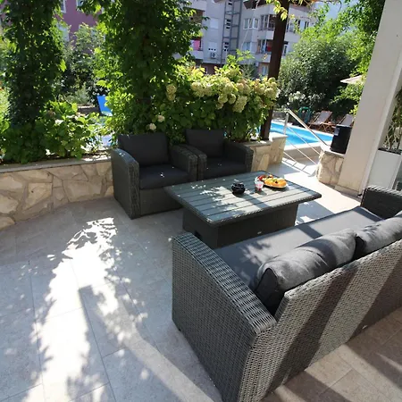 Otok With Pool, Luxury In Villa Trebinje