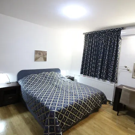 Villa Otok With Pool, Luxury In *
