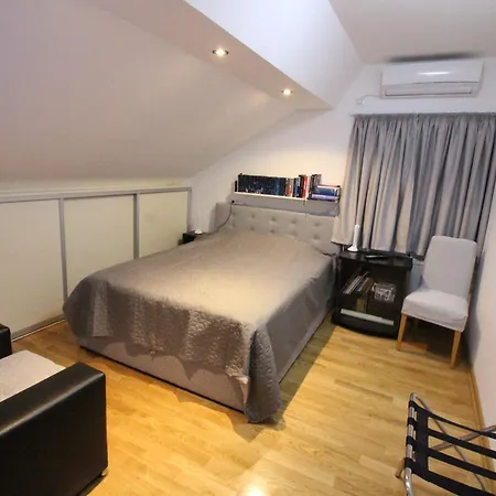 Villa Otok With Pool, Luxury In