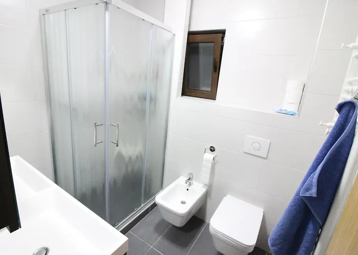 Otok With Pool, Luxury In Villa *